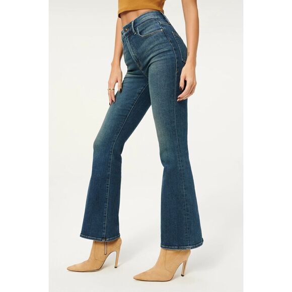 Good American Women's Blue 811 Denim Good Slim Cut Bootcut Jeans Size 10/30 NWOT - Picture 1 of 10